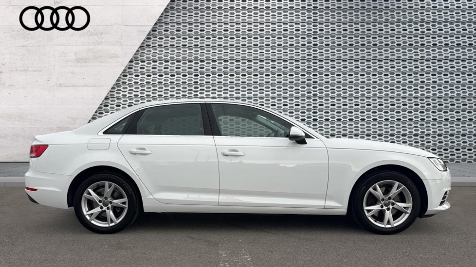 Used Audi A4 2017 for sale - 76589834: Photo 4