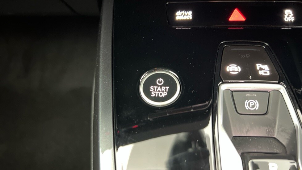 Used Audi Q4 e-tron 2024 for sale - 76241523: Photo 41