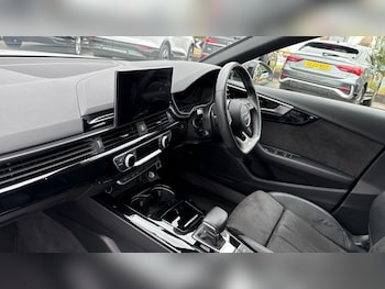 Used Audi A4 2021 for sale - 75465640: Photo