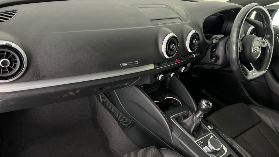 Used Audi A3 2018 for sale - 76544563: Photo 2