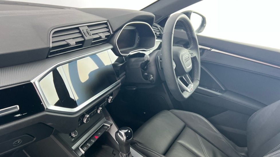 Used Audi Q3 2025 for sale - 76593629: Photo 2