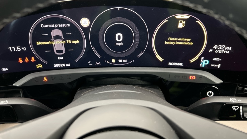 Used Porsche Taycan 2022 for sale - 76597827: Photo 13