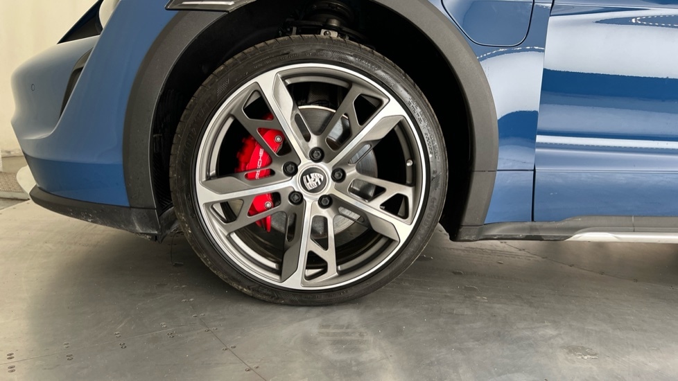 Used Porsche Taycan 2022 for sale - 76597827: Photo 17