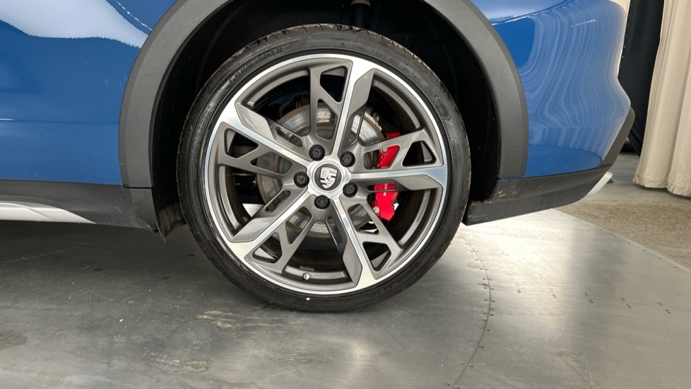 Used Porsche Taycan 2022 for sale - 76597827: Photo 18