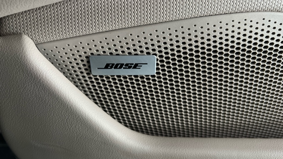 Used Porsche Taycan 2022 for sale - 76597827: Photo 27