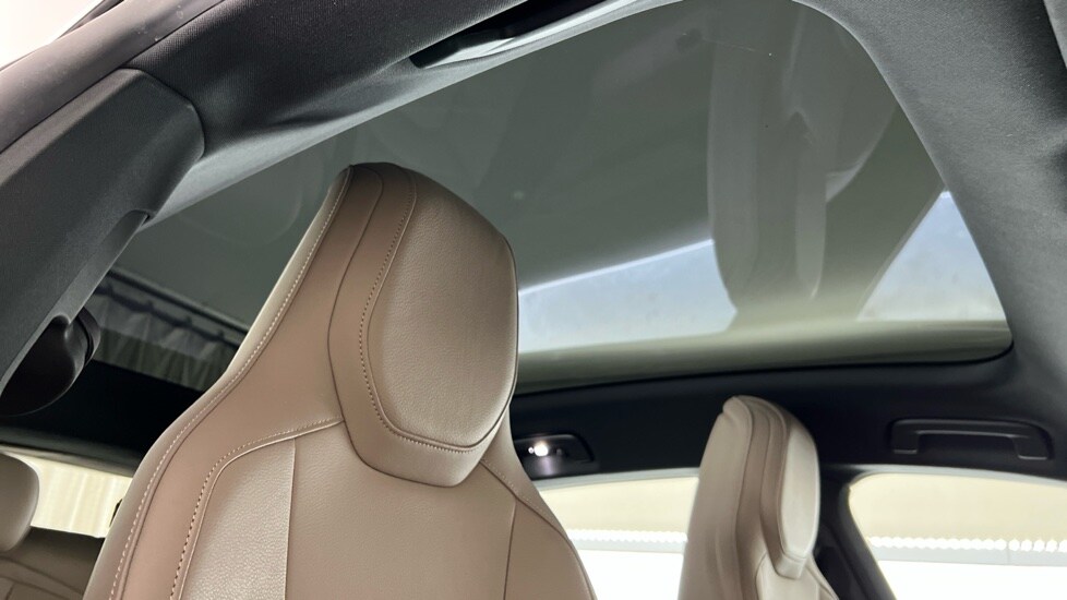 Used Porsche Taycan 2022 for sale - 76597827: Photo 33