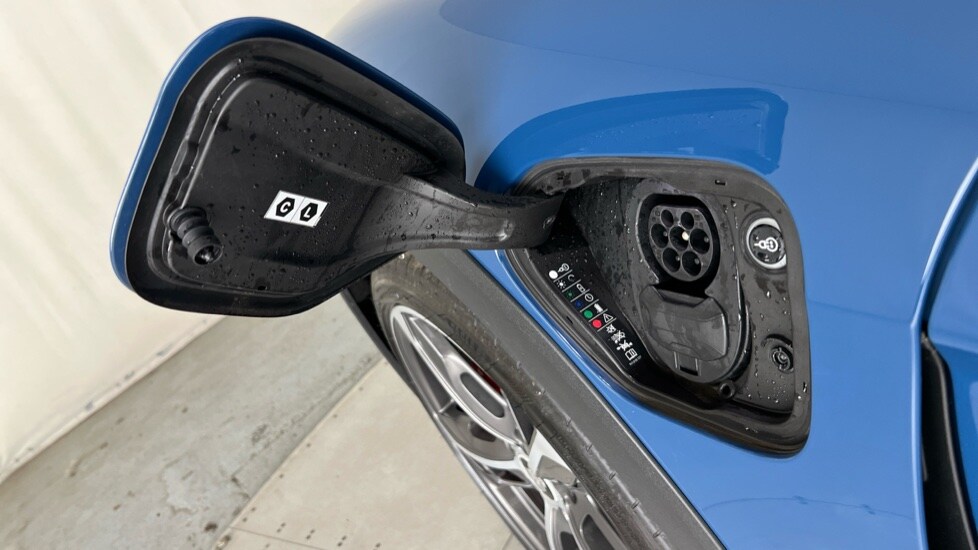 Used Porsche Taycan 2022 for sale - 76597827: Photo 35