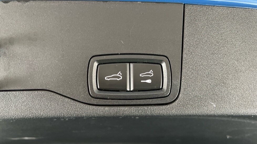 Used Porsche Taycan 2022 for sale - 76597827: Photo 38