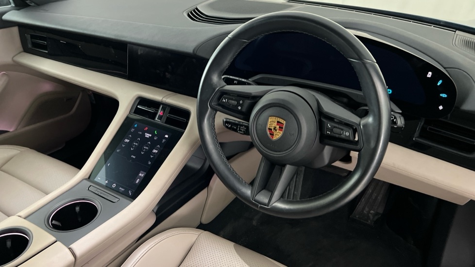 Used Porsche Taycan 2022 for sale - 76597827: Photo 9