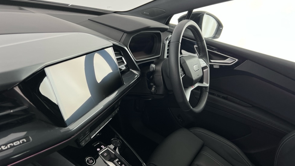 Used Audi Q4 e-tron 2024 for sale - 77021849: Photo 2