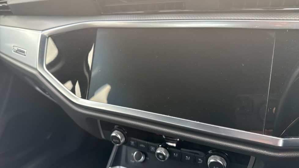 Used Audi Q3 2019 for sale - 76954299: Photo 13