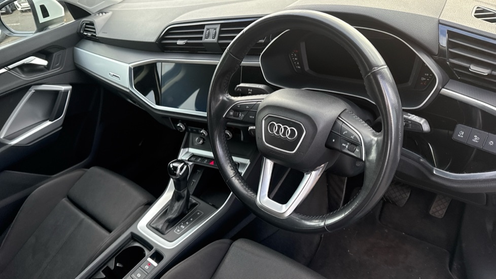 Used Audi Q3 2019 for sale - 76954299: Photo 6