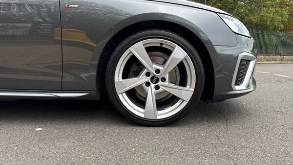 Used Audi A4 2022 for sale - 76229214: Photo 5