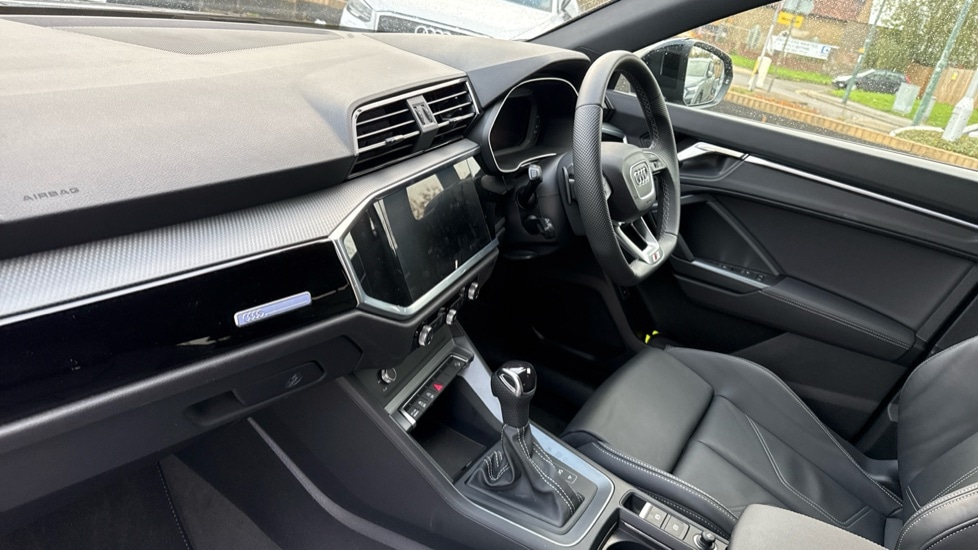 Used Audi Q3 2025 for sale - 76528901: Photo 2