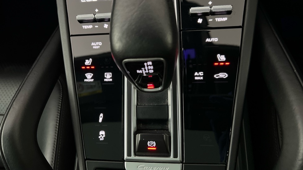 Used Porsche Cayenne 2020 for sale - 76597914: Photo 33