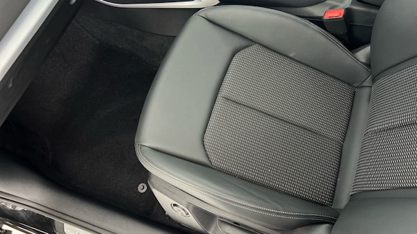 Used Audi Q2 2024 for sale - 75466197: Photo 31