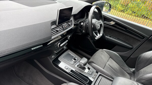 Used Audi Q5 2020 for sale - 76217233: Photo 2