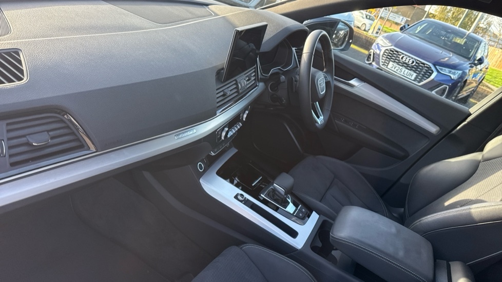 Used Audi Q5 2024 for sale - 76901344: Photo 2