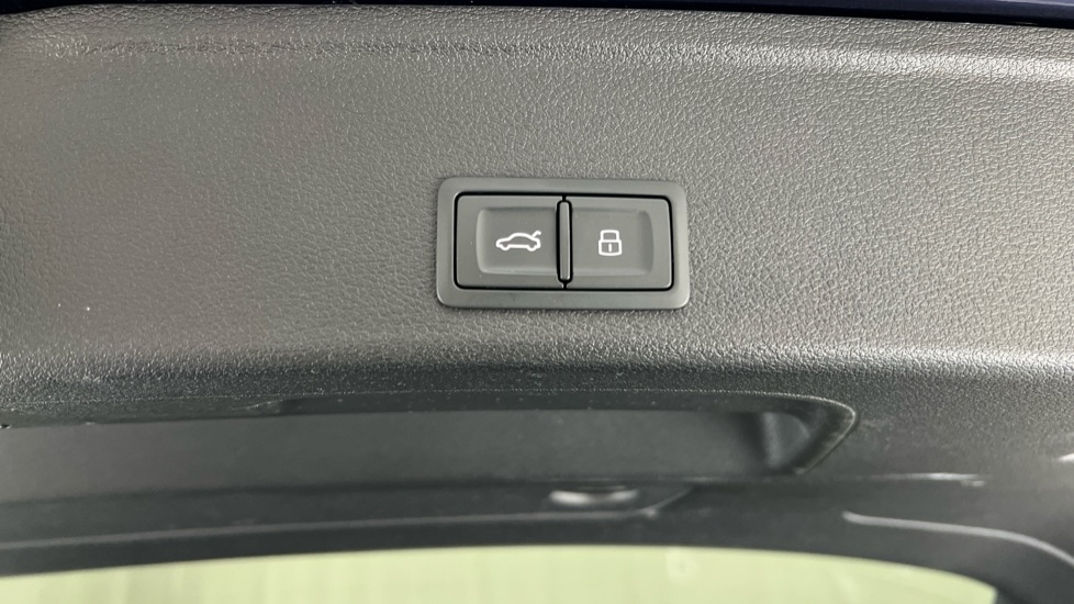 Used Audi A4 2023 for sale - 77018335: Photo 43