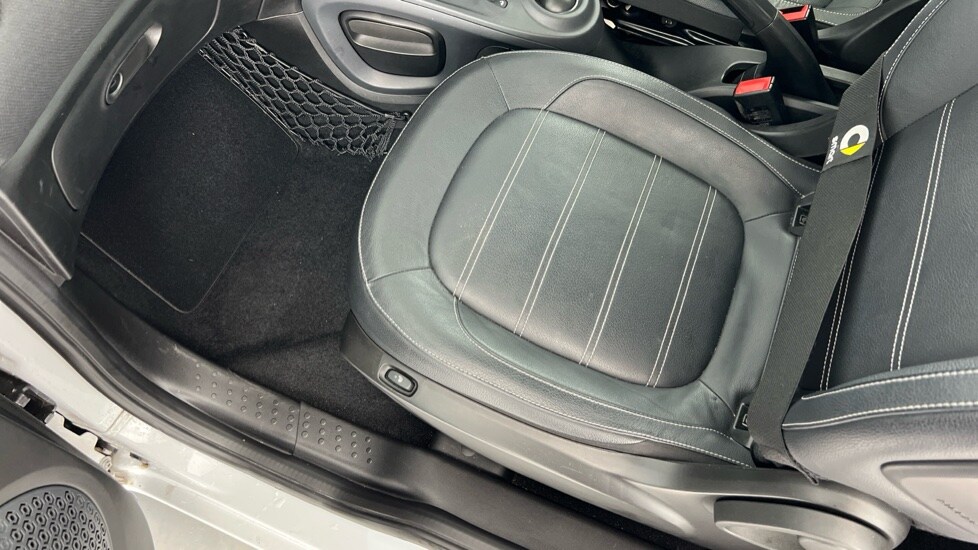 Used smart fortwo 2019 for sale - 76501523: Photo 29