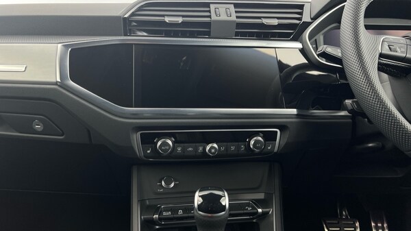 Used Audi Q3 2024 for sale - 75465613: Photo 13