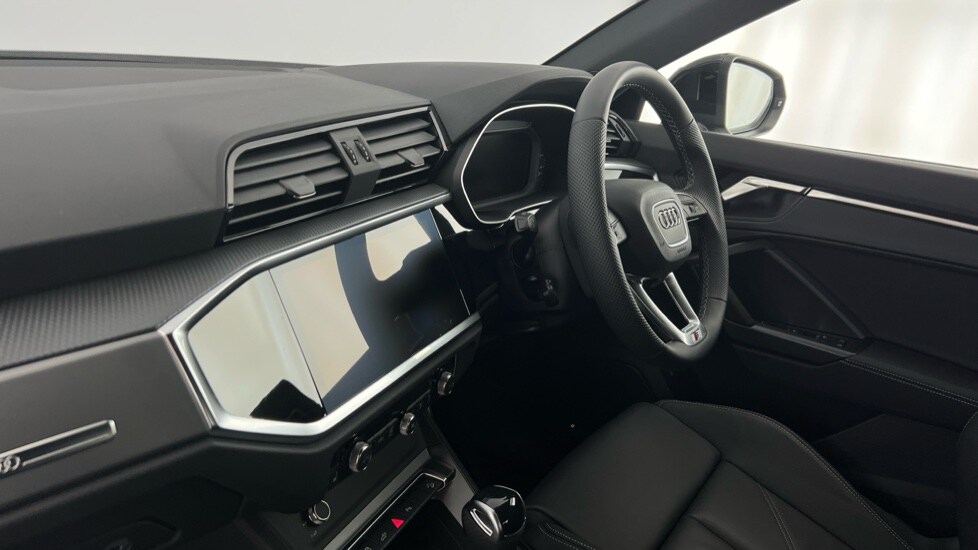 Used Audi Q3 2024 for sale - 76447333: Photo 2