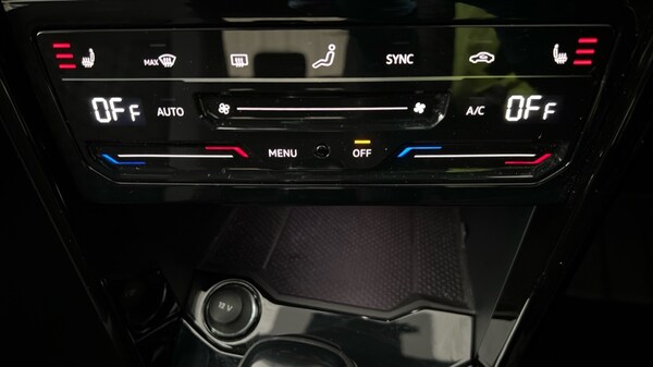 Used Volkswagen T-Roc 2025 for sale - 76061938: Photo 31