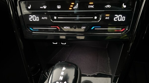 Used Volkswagen T-Roc 2025 for sale - 76061938: Photo 32