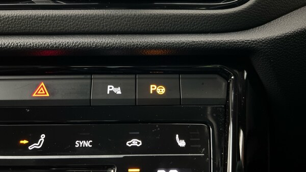 Used Volkswagen T-Roc 2025 for sale - 76061938: Photo 33
