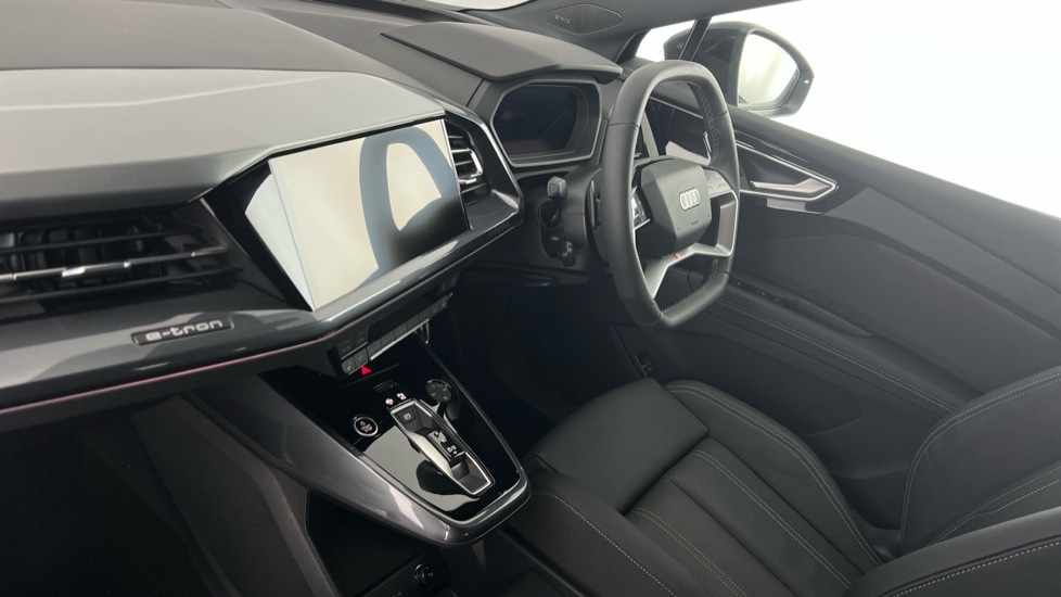 Used Audi Q4 e-tron 2025 for sale - 76847179: Photo 2