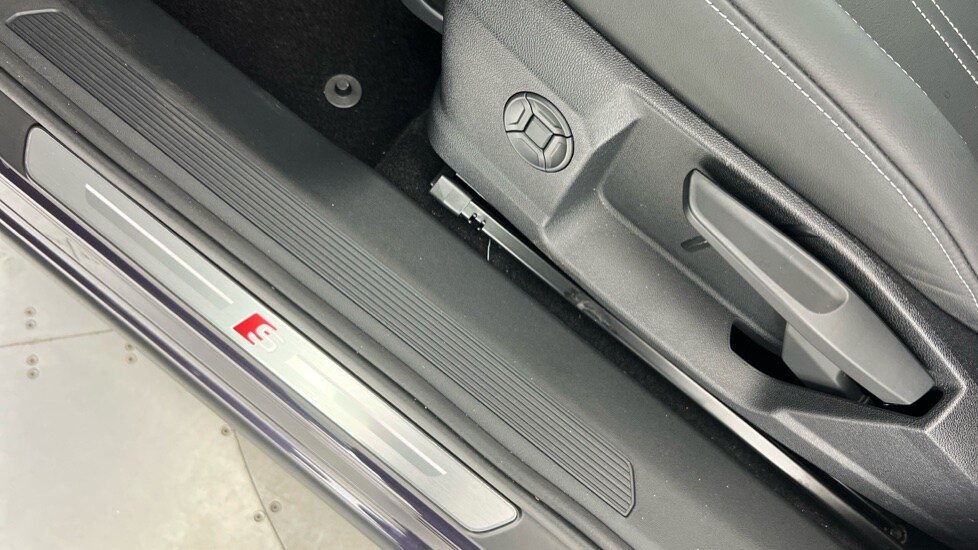 Used Audi Q4 e-tron 2025 for sale - 76847179: Photo 39