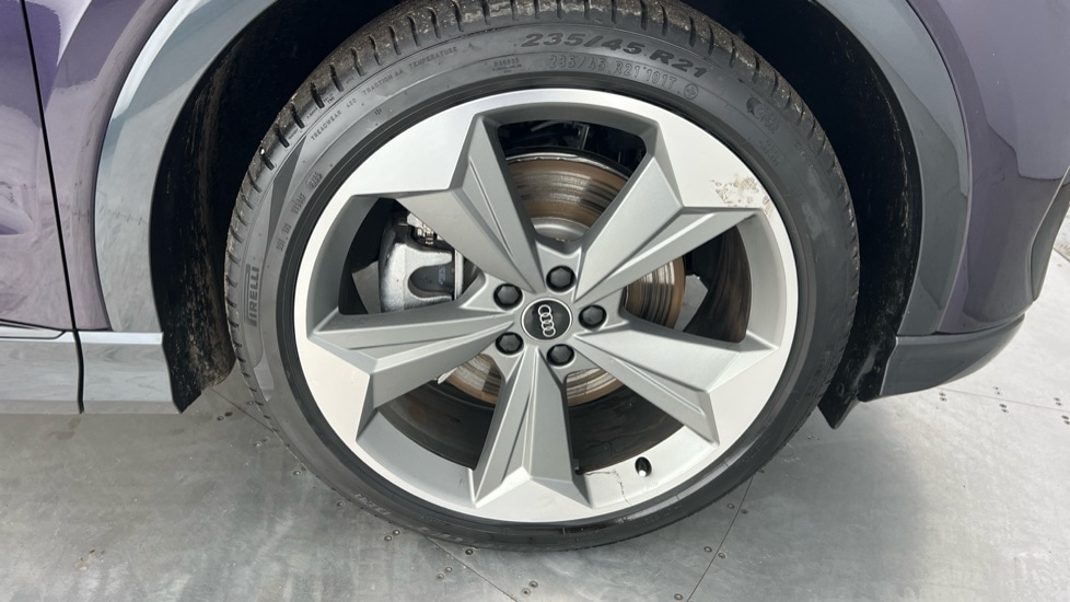 Used Audi Q4 e-tron 2025 for sale - 76847179: Photo 5