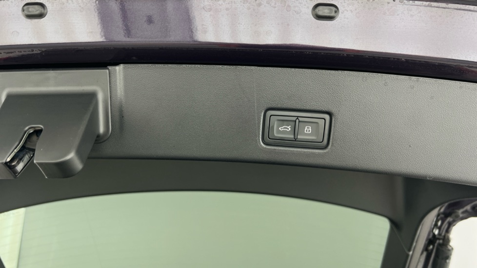 Used Audi Q4 e-tron 2025 for sale - 76847179: Photo 60