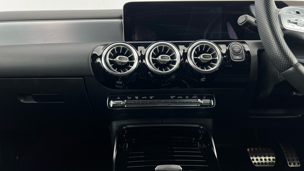 Used Mercedes-Benz A-Class 2019 for sale - 75874331: Photo 12