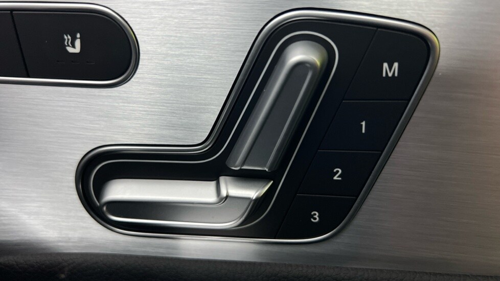 Used Mercedes-Benz A-Class 2019 for sale - 75874331: Photo 35