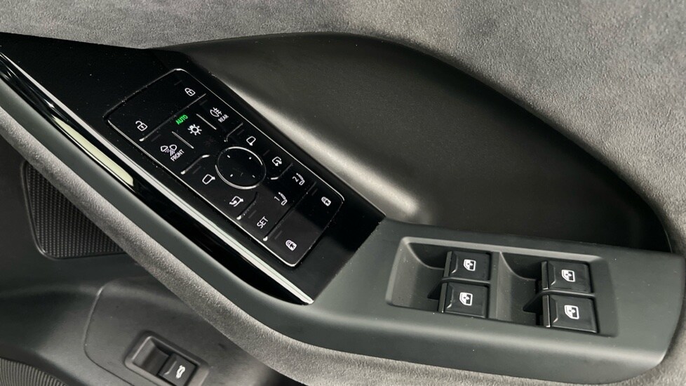 Used Audi Q6 e-tron 2025 for sale - 76745378: Photo 27