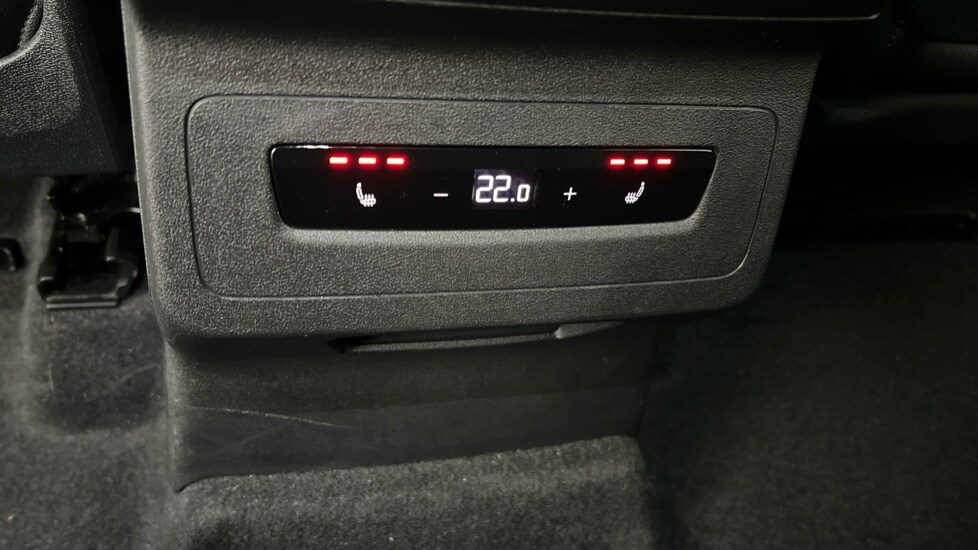 Used Audi Q6 e-tron 2025 for sale - 76745378: Photo 40