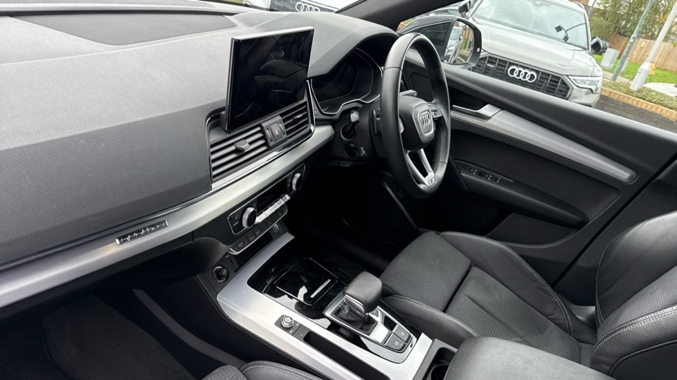 Used Audi Q5 2022 for sale - 76575174: Photo 2