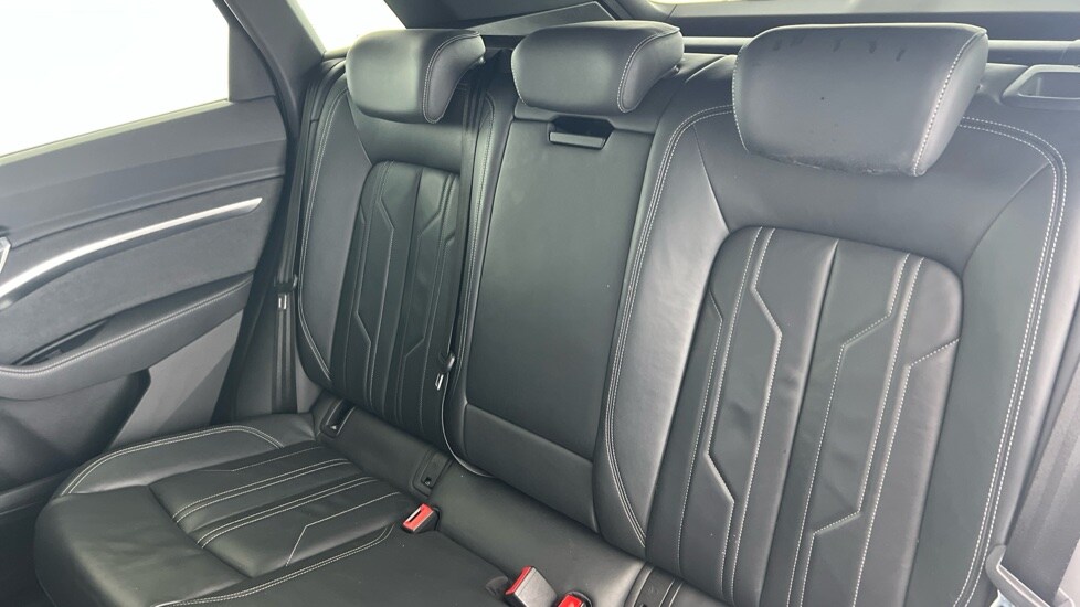 Used Audi e-tron 2022 for sale - 76539841: Photo 15