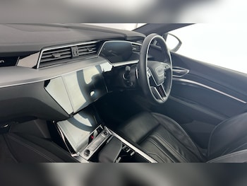 Used Audi e-tron 2022 for sale - 76539841: Photo