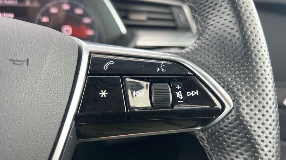 Used Audi e-tron 2022 for sale - 76539841: Photo 41