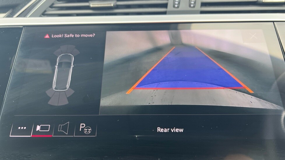 Used Audi e-tron 2022 for sale - 76539841: Photo 49