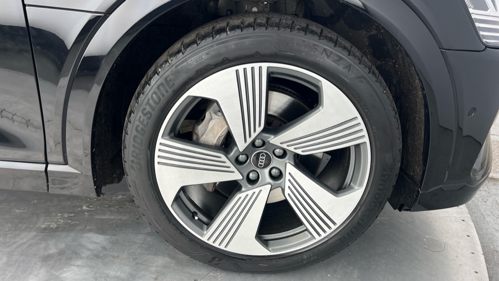 Used Audi e-tron 2022 for sale - 76539841: Photo 5