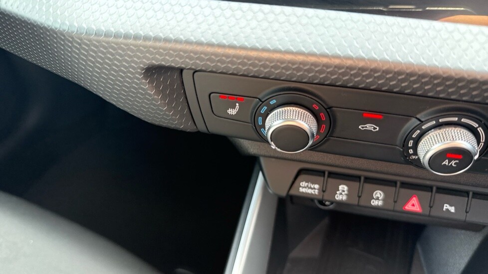 Used Audi A1 2023 for sale - 76095988: Photo 37