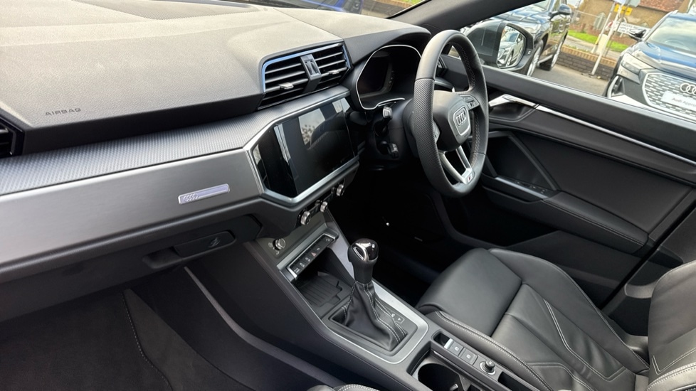 Used Audi Q3 2025 for sale - 77018291: Photo 2