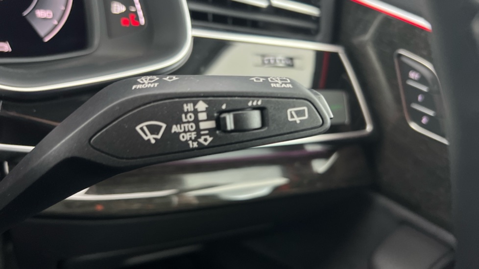 Used Audi Q7 2024 for sale - 76826636: Photo 32