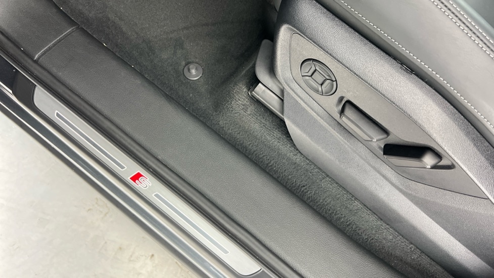 Used Audi Q7 2024 for sale - 76826636: Photo 36