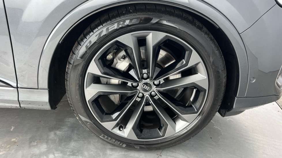 Used Audi Q7 2024 for sale - 76826636: Photo 5