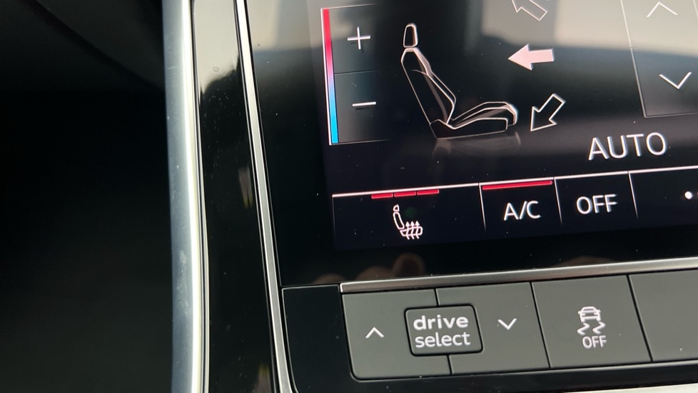 Used Audi Q7 2024 for sale - 76826636: Photo 51