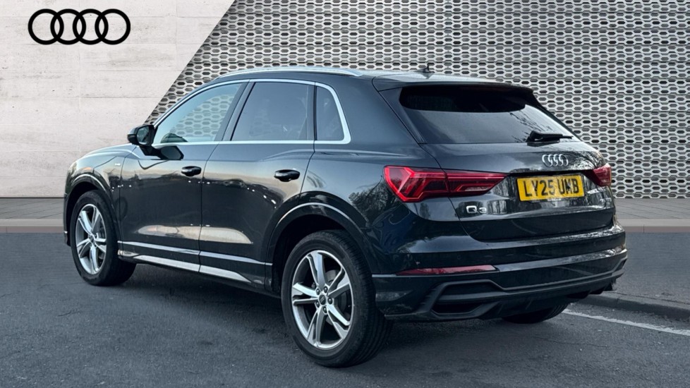 Used Audi Q3 2025 for sale - 76842144: Photo 3